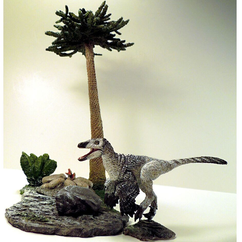 Mountains Accessory Pack with Troodon